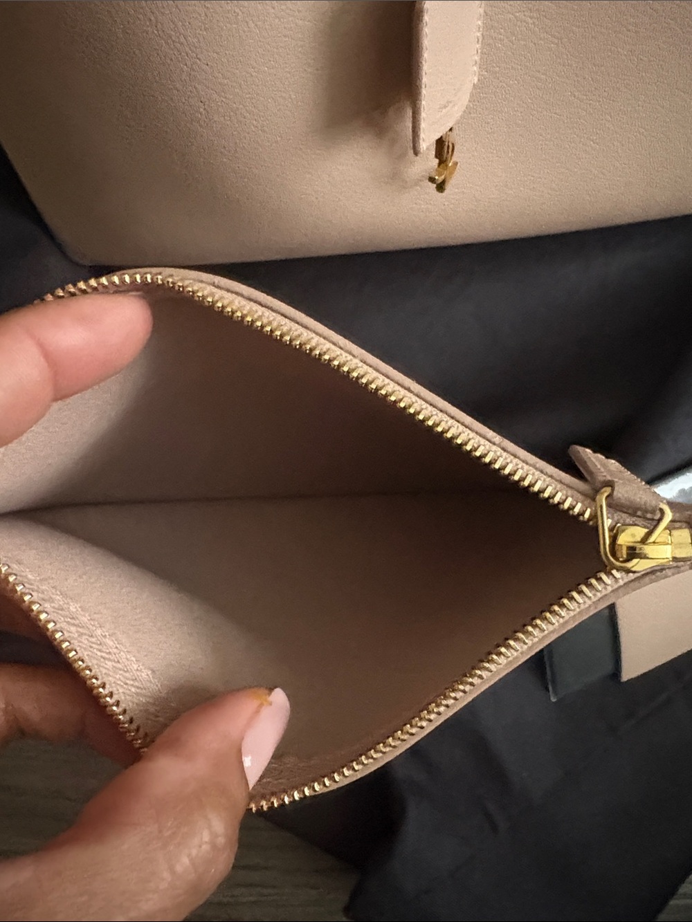 Saint Laurent Blush Leather Tote with Gold YSL Charm - Picture 9 of 16